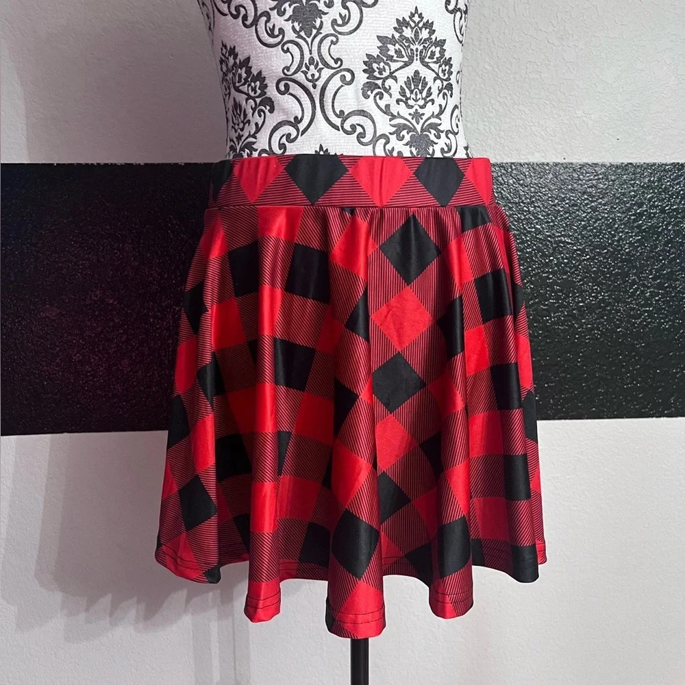 Women’s plaid pleated high waisted mini skirt
